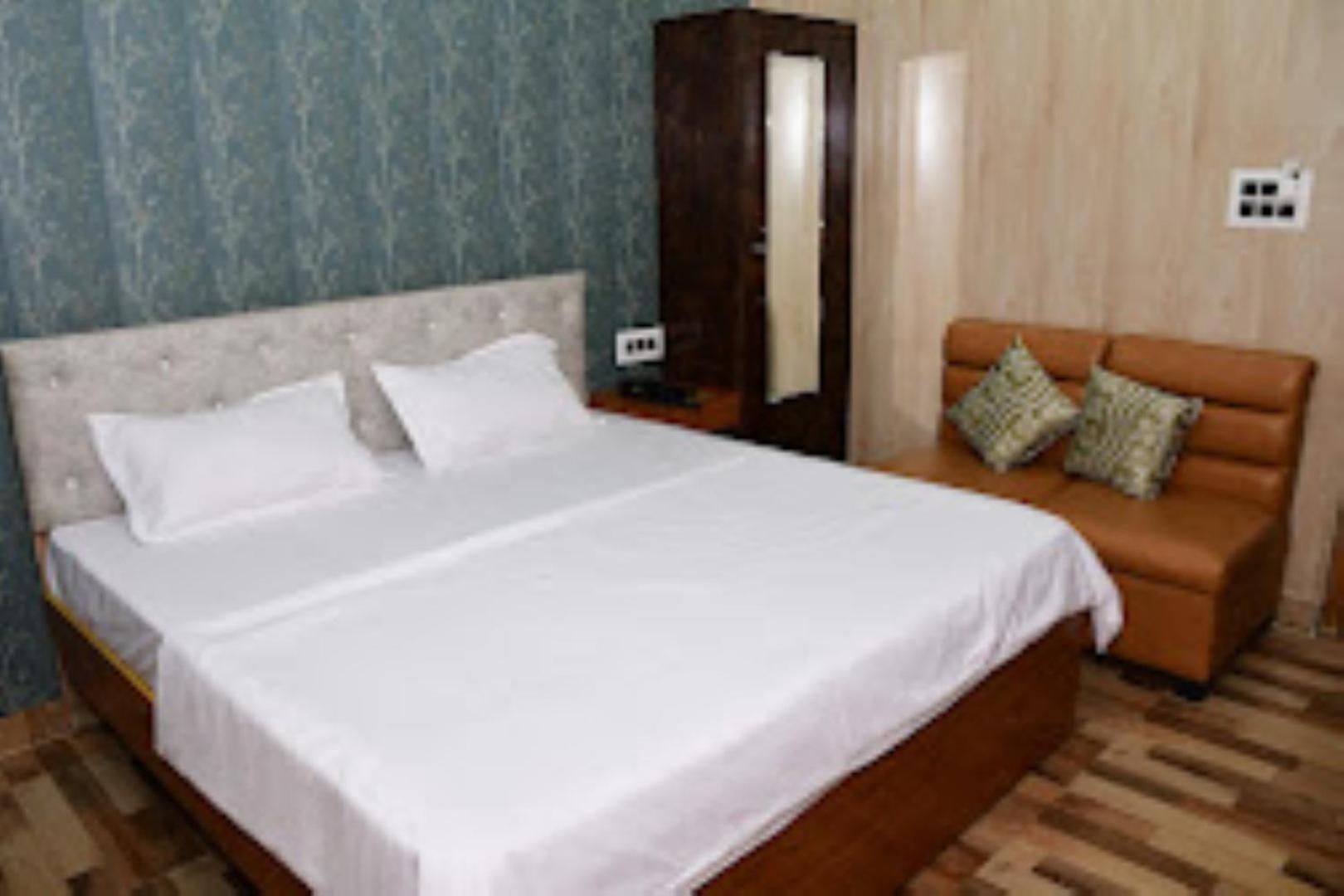 Renu Paradise , Ayodhya Exterior foto