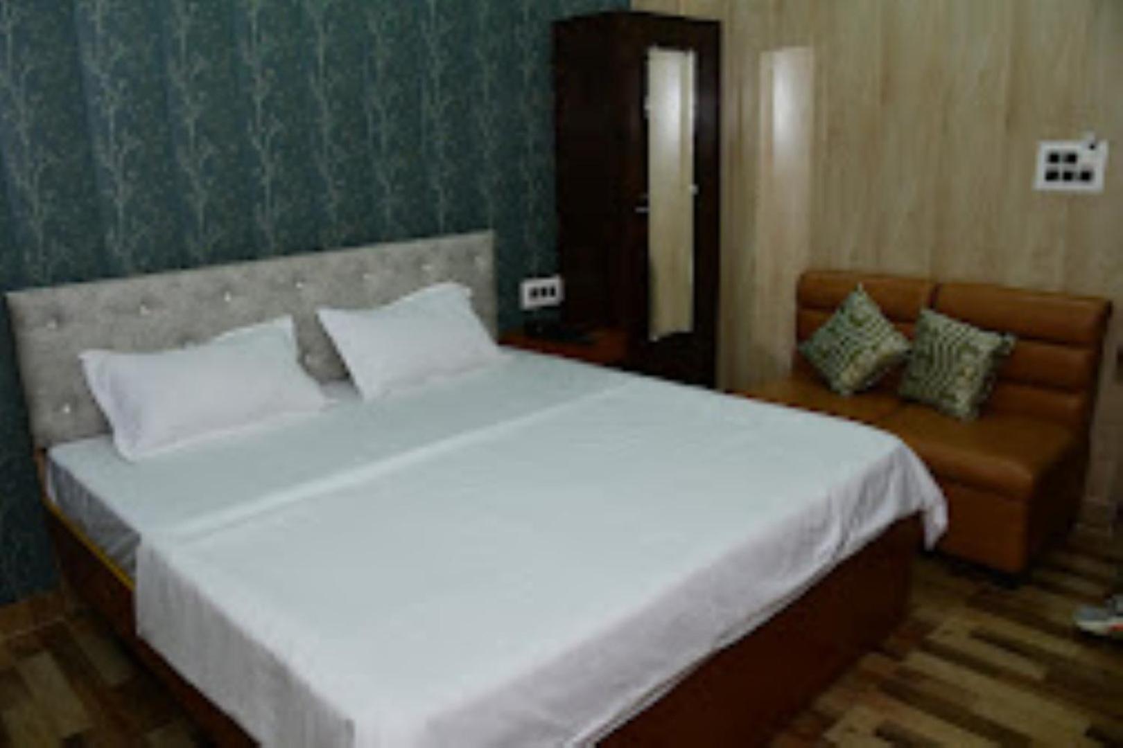 Renu Paradise , Ayodhya Exterior foto